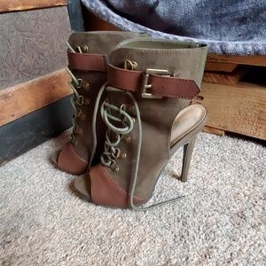 Heeled laced up peep toe sandals